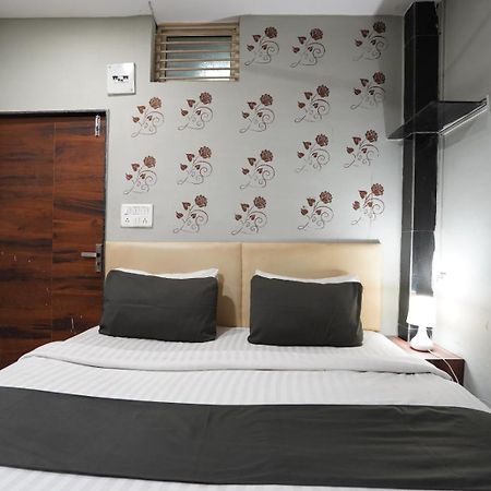 Hotel Sai Inn, Ahmedabad Airport Ngoại thất bức ảnh