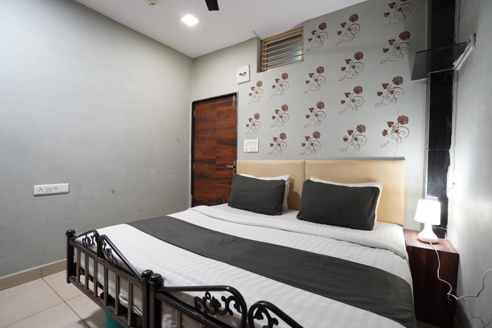 Hotel Sai Inn, Ahmedabad Airport Ngoại thất bức ảnh