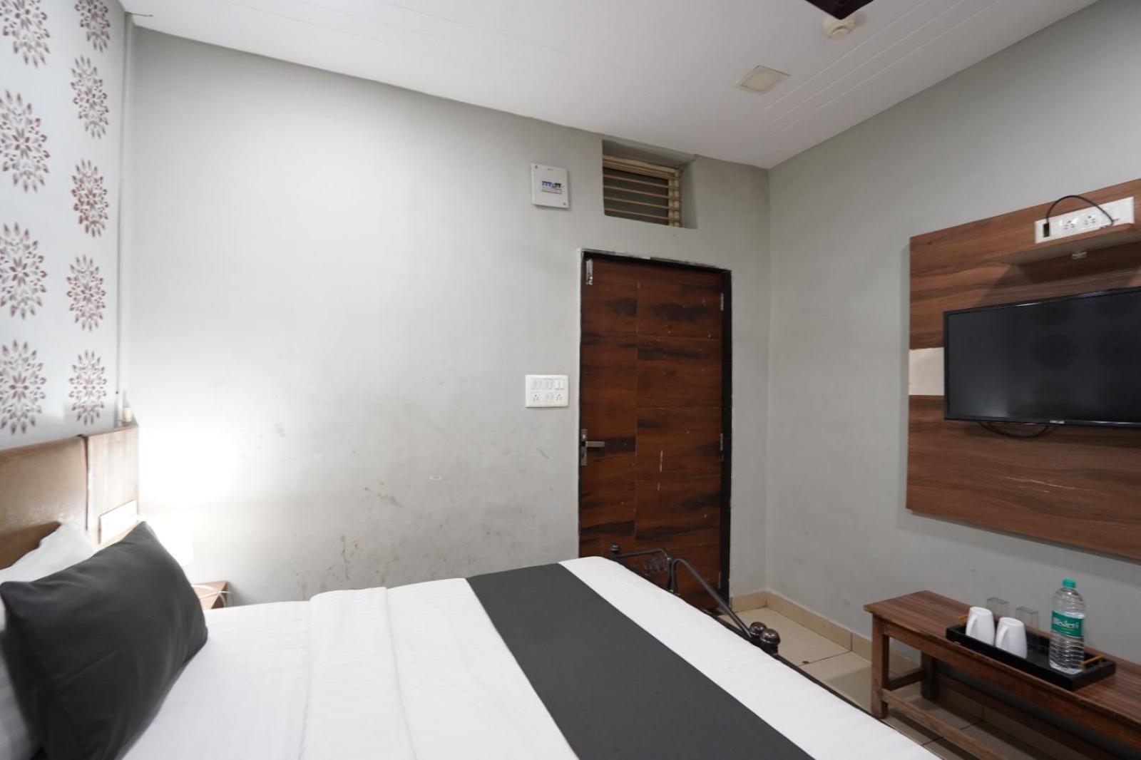 Hotel Sai Inn, Ahmedabad Airport Ngoại thất bức ảnh