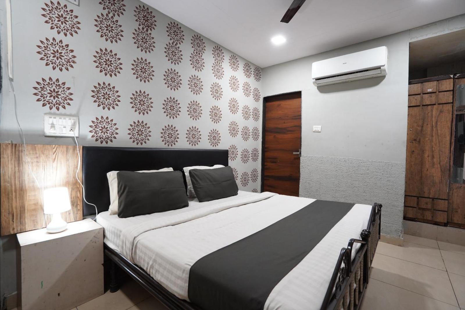 Hotel Sai Inn, Ahmedabad Airport Ngoại thất bức ảnh