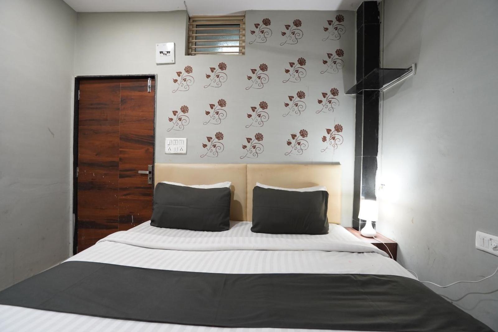 Hotel Sai Inn, Ahmedabad Airport Ngoại thất bức ảnh